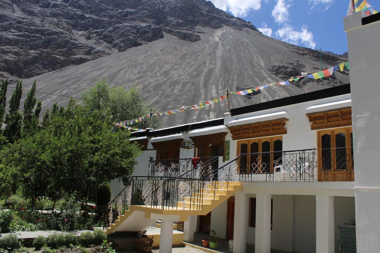 Sernang Homestay Hundar Buitenkant foto