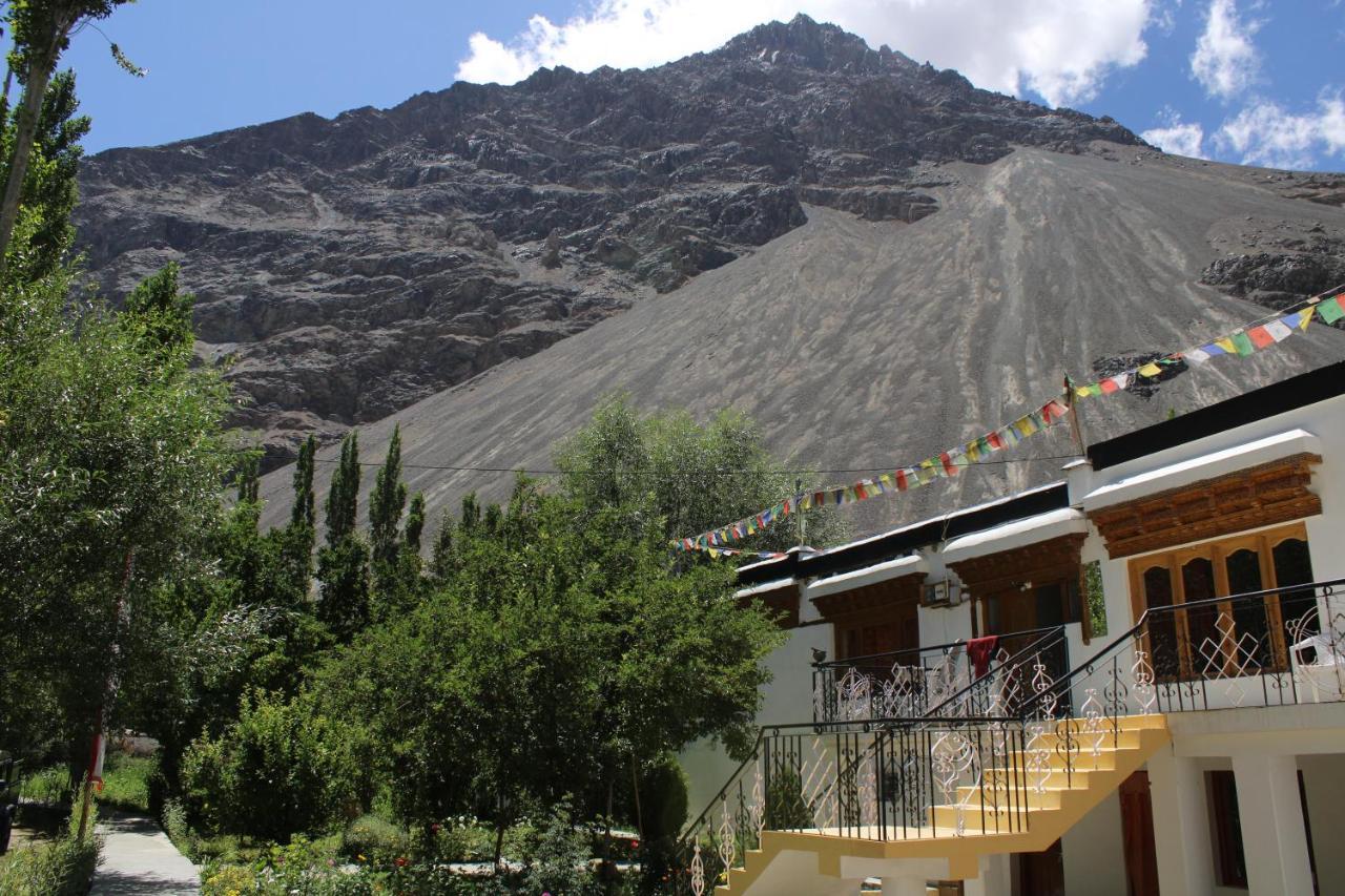 Sernang Homestay Hundar Buitenkant foto