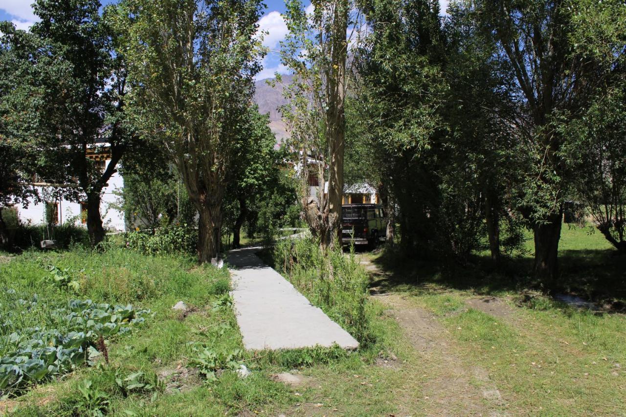 Sernang Homestay Hundar Buitenkant foto