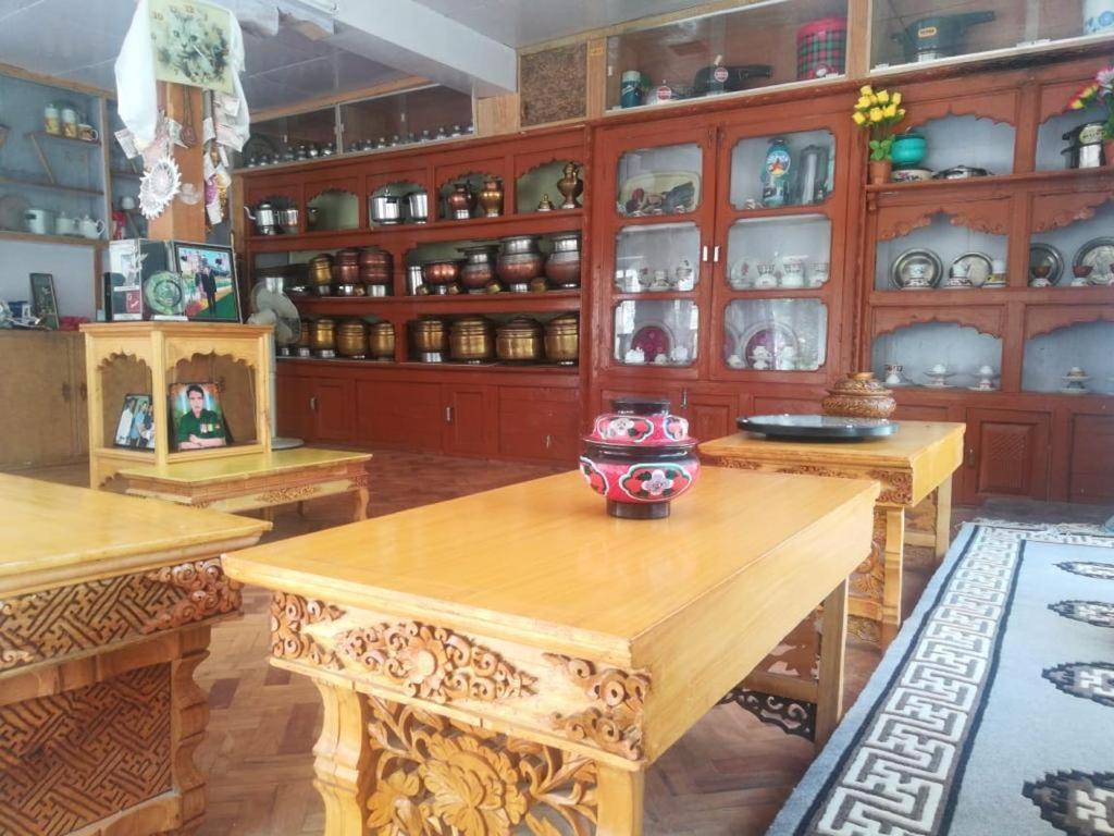 Sernang Homestay Hundar Buitenkant foto