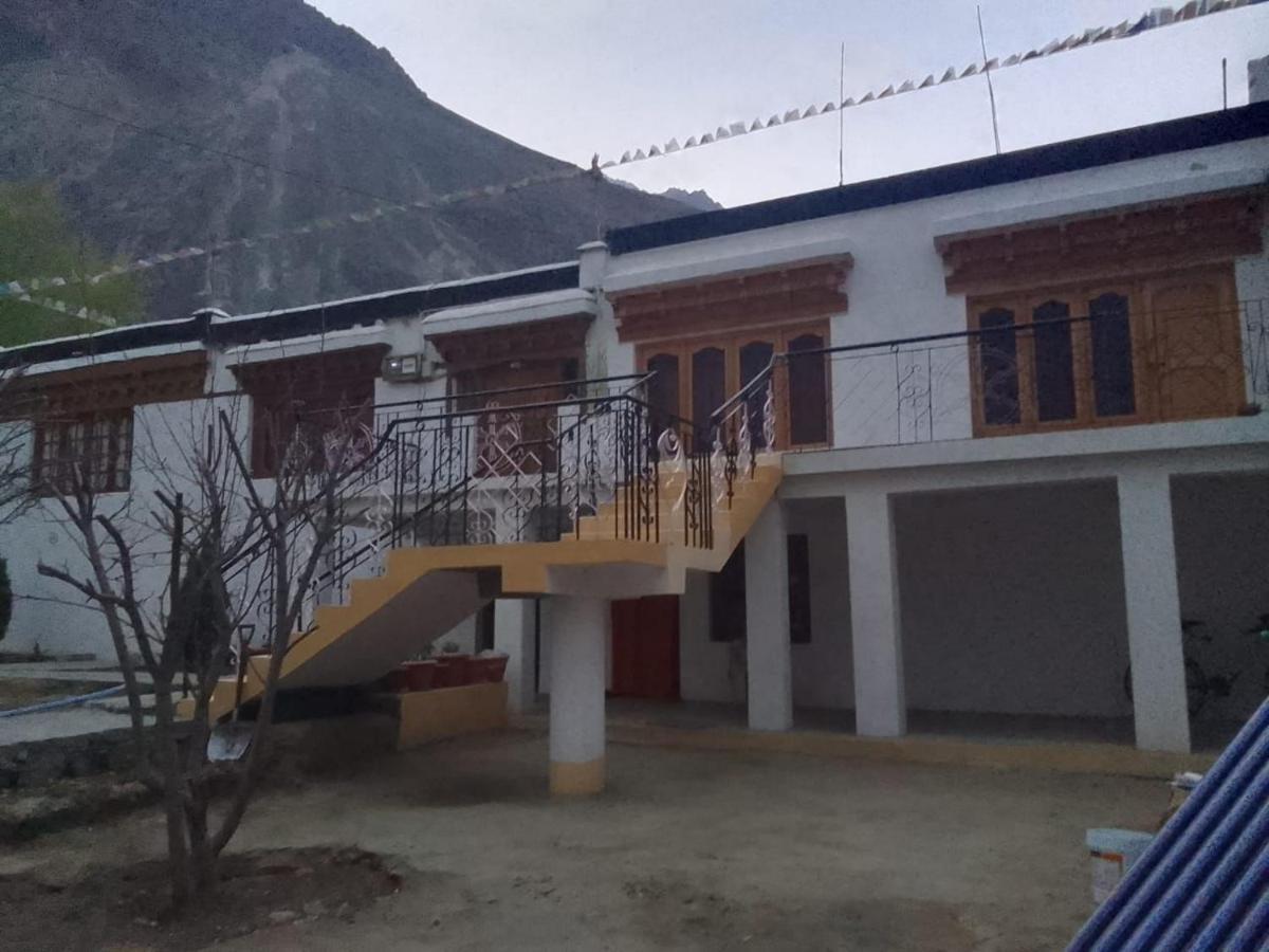 Sernang Homestay Hundar Buitenkant foto