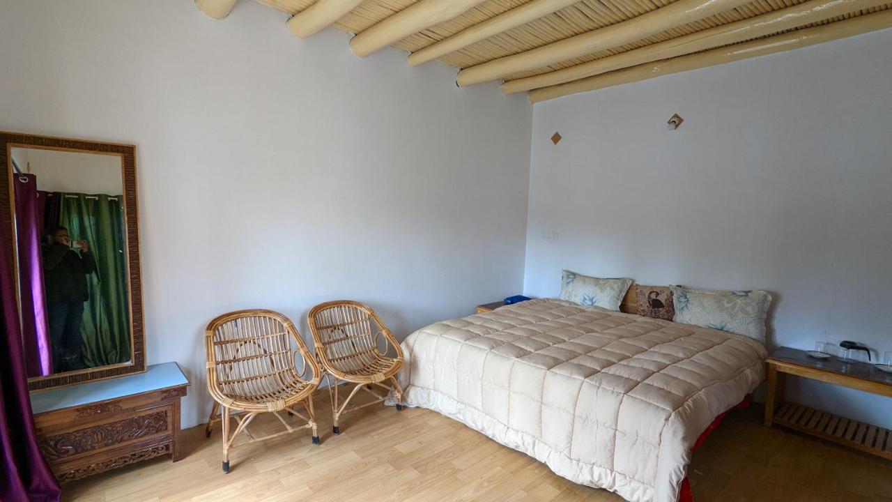 Sernang Homestay Hundar Buitenkant foto