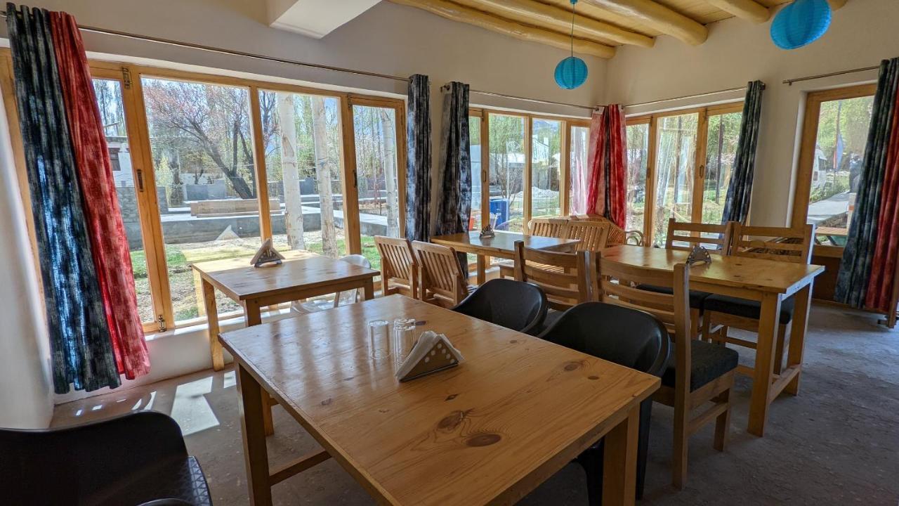 Sernang Homestay Hundar Buitenkant foto